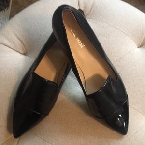 Nine West Point Toe Flats. Size 8m